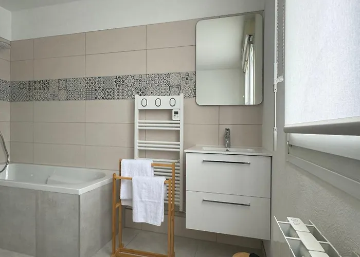 Le Mittel - Calme, 2 Chambres, Terrasse Apartman